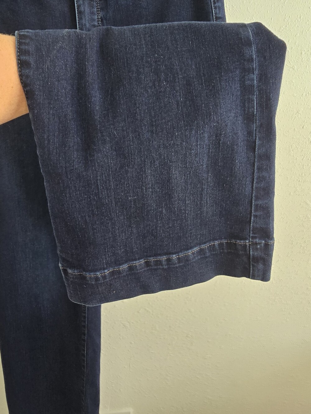 NYDJ Lift Tuck Technology Dark Wash Trouser Wide Leg Jeans Size 6 - Picture 4 of 7